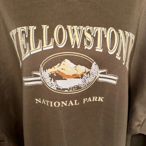SHEIN Yellowstone Crewneck Sweatshirt - Picture 4 of 9